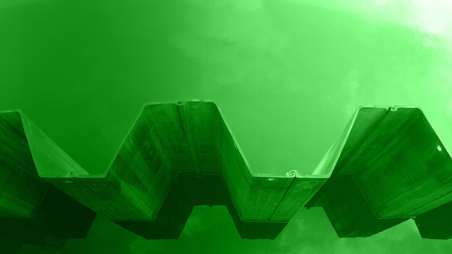 shoreline-sheet-piling-in-water-new-albany-oh